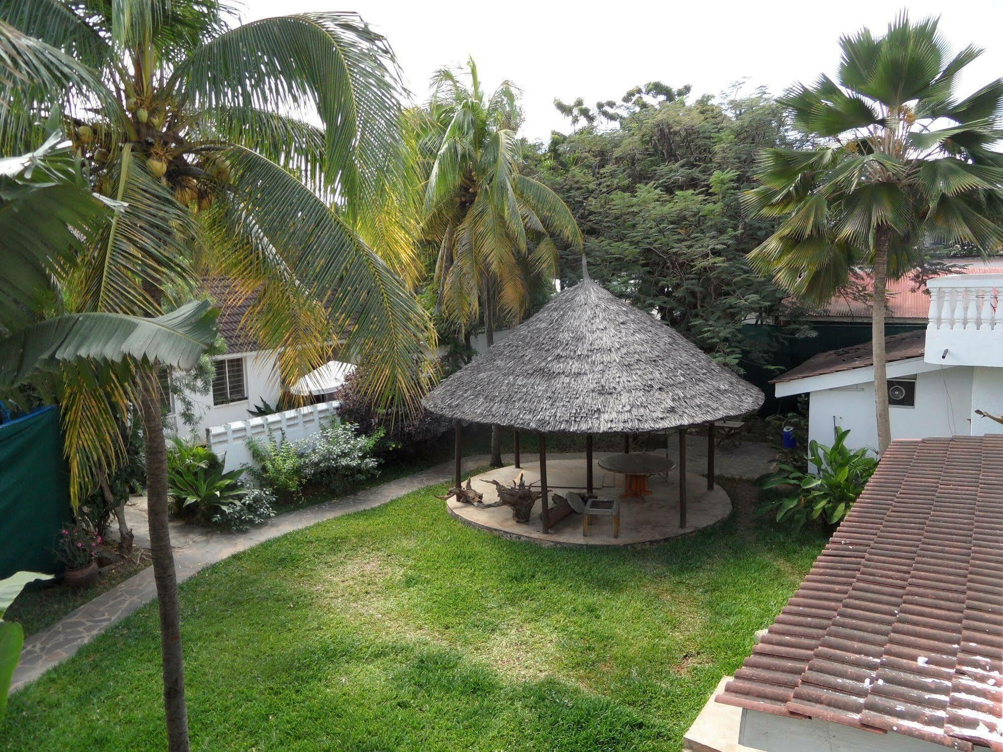 Boulevard Inn Dar es Salaam Exterior photo